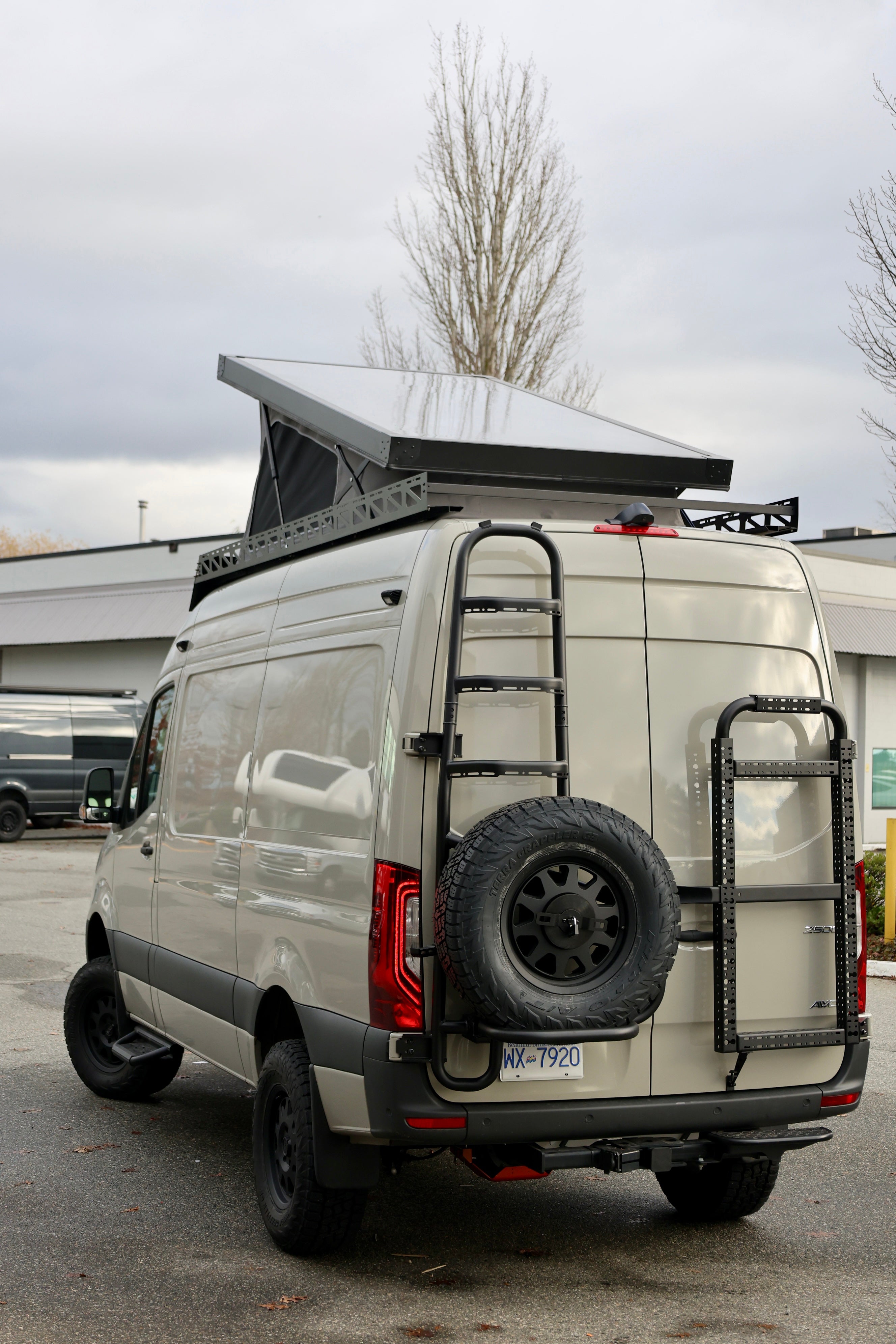 Sprinter Running Boards – Hexagon Series