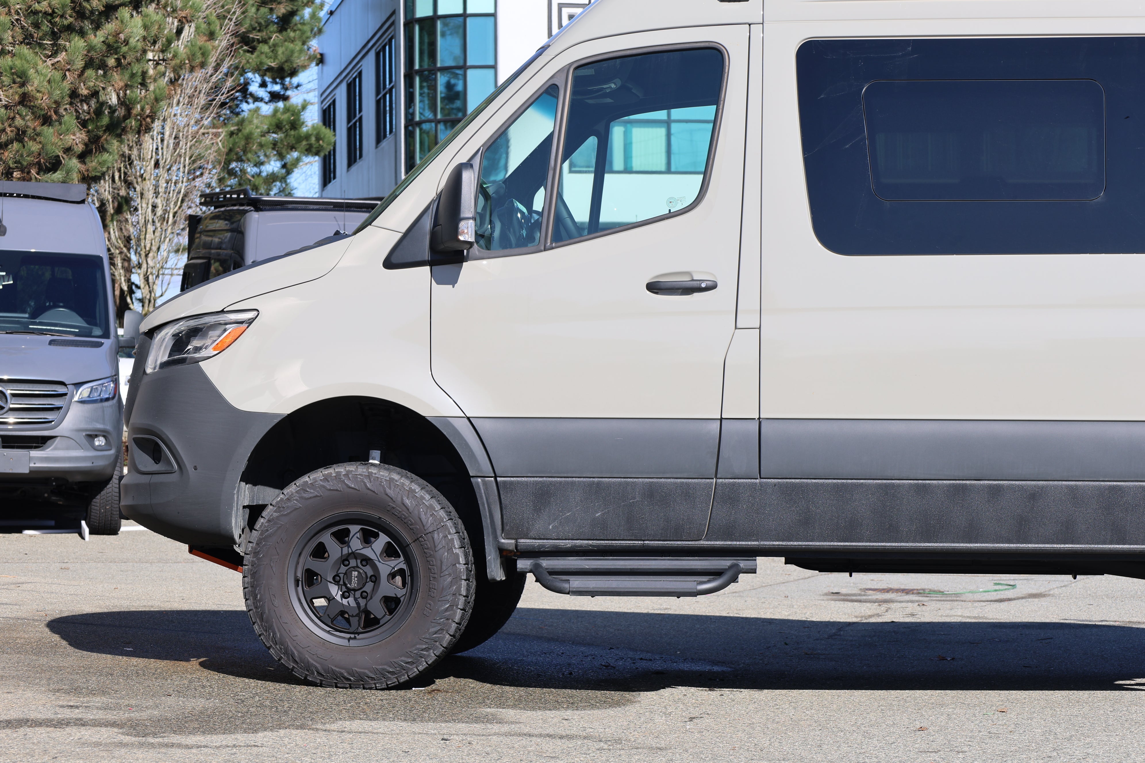 Sprinter Running Boards – Hexagon Series