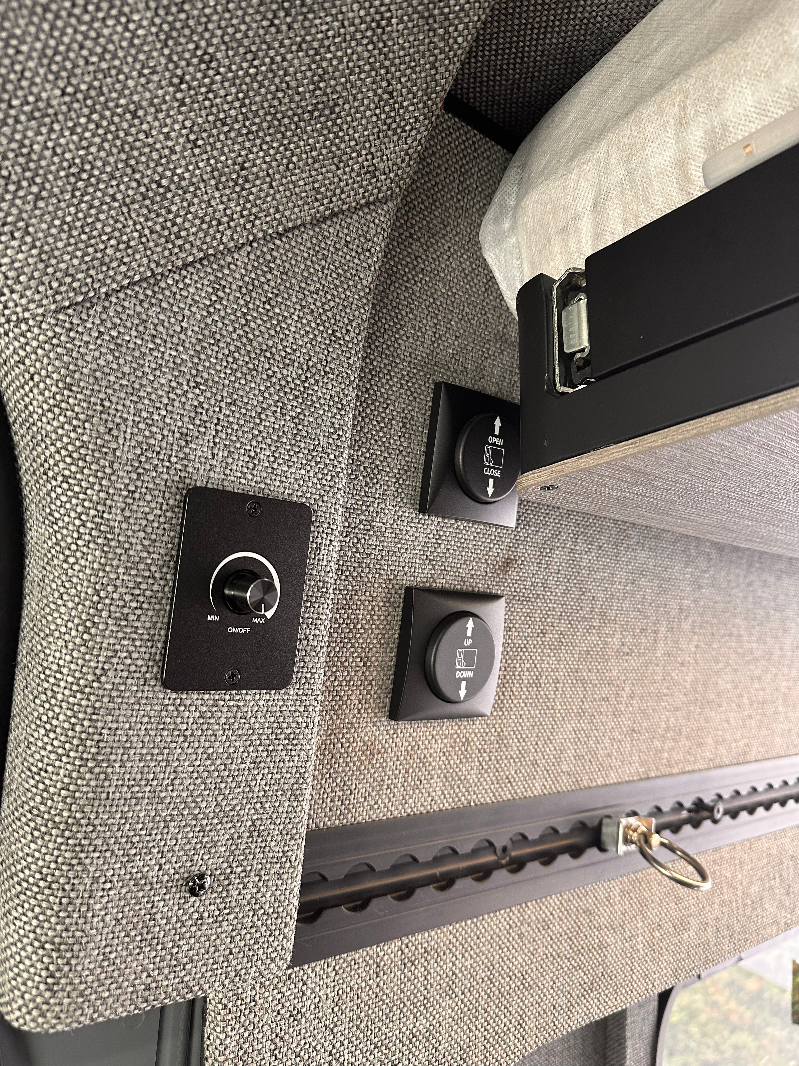 RoamLabX Camper Van Expandable Elevator Bed